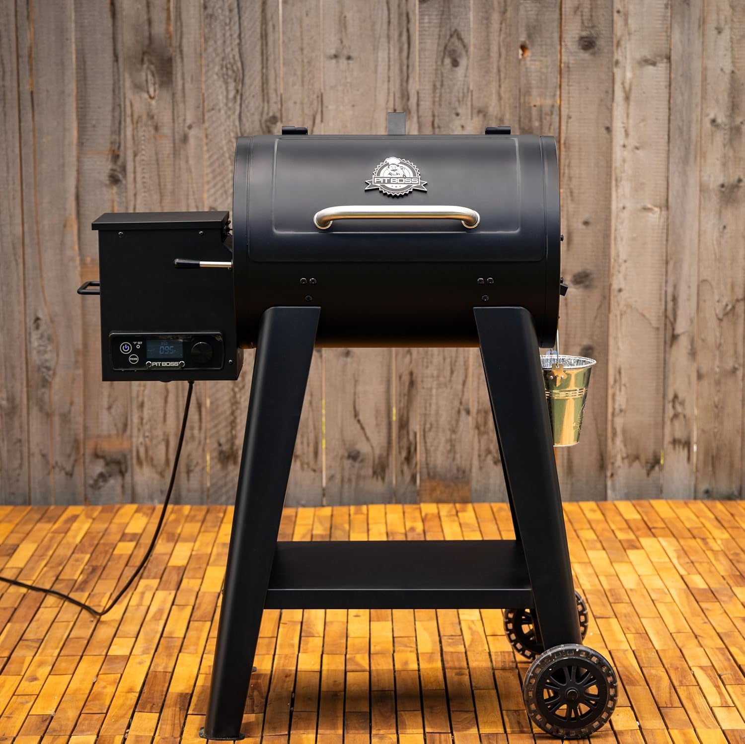 500 FB2 Series Wood Pellet Grill & Smoker with Flame Broiler and LCD Digital Controller, 518-Sq. In. Cooking Space, 180°F to 500°F Temperature Range, Meat Probe, 5 Lb. Pellet Hopper, Black